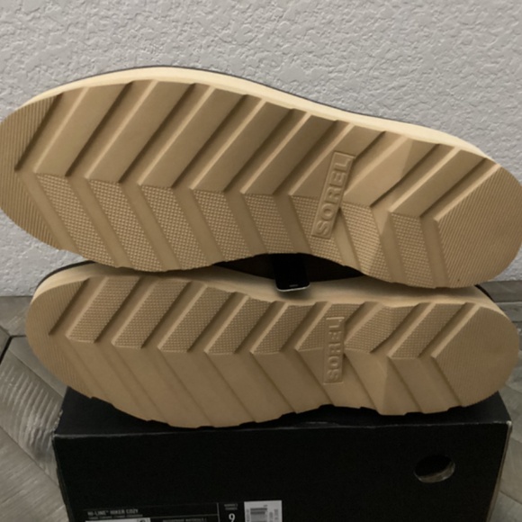 SOREL Women's Hi-Line Lace-Up Cozy Hiker Booties, size 9 - Picture 8 of 10